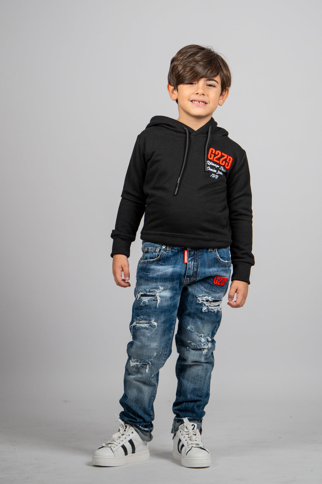 FELPA CON CAPPUCCIO -   UP AND DOWN